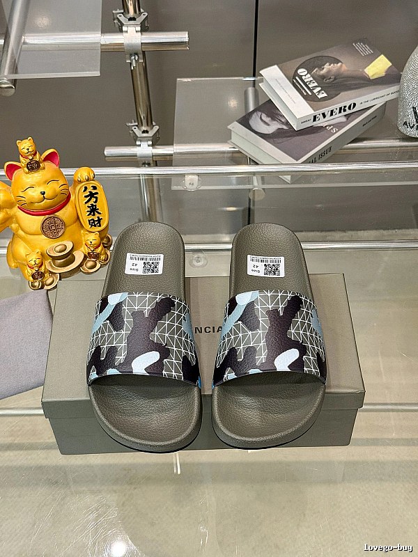 Balenciaga Camouflage Geometric Style Military Gray Slide Slippers