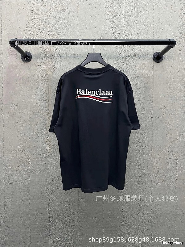 Balenciaga minimalist style black T-shirt