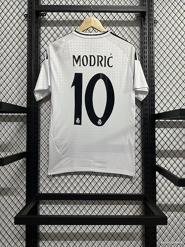 Real Madrid Resort Home soccer jersey White Real Madrid for Travel Looks Select Edition